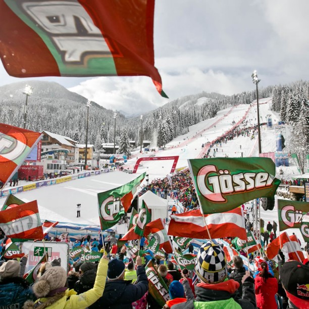 Tolle Stimmung beim Skiweltcup in Flachau ©skiweltcup_flachau
